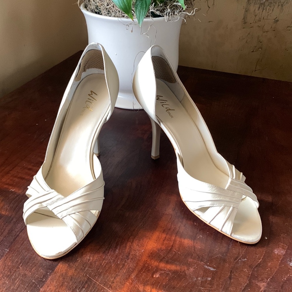Wild pair dress shoes size 9